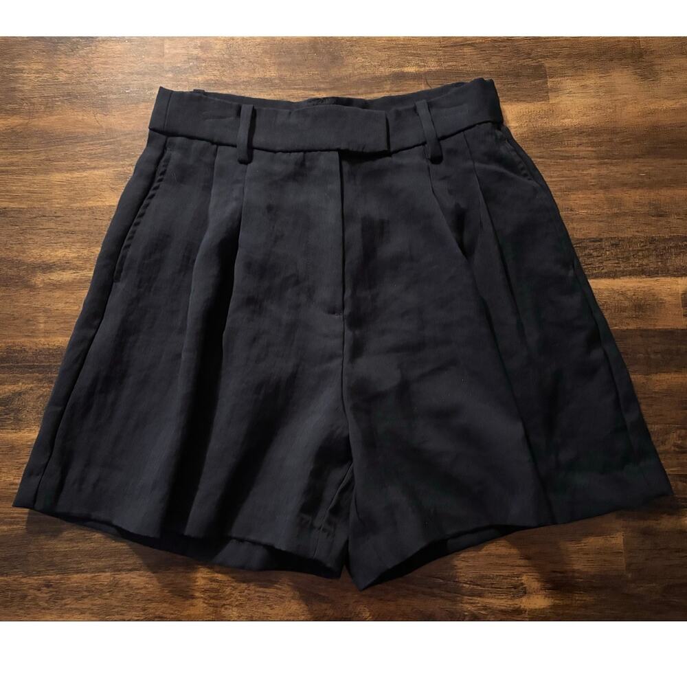 H&M Women’s 2 Trouser Shorts Pleated 4" Inseam High Rise A Line